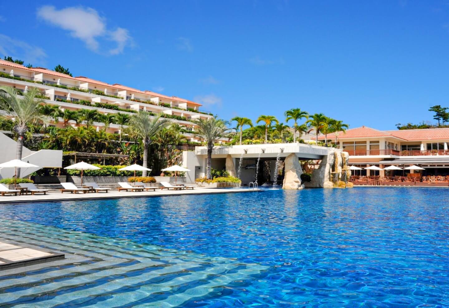 公式 カヌチャリゾート 沖縄名護市のリゾートホテル ゴルフ